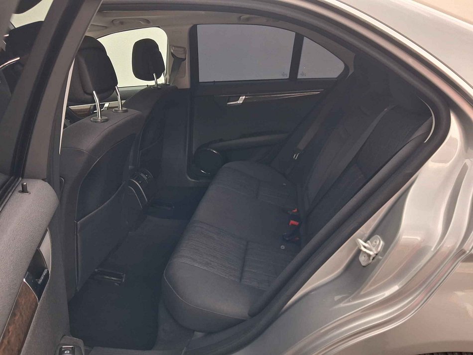 Mercedes-Benz Třída C 2.5i Elegance C230