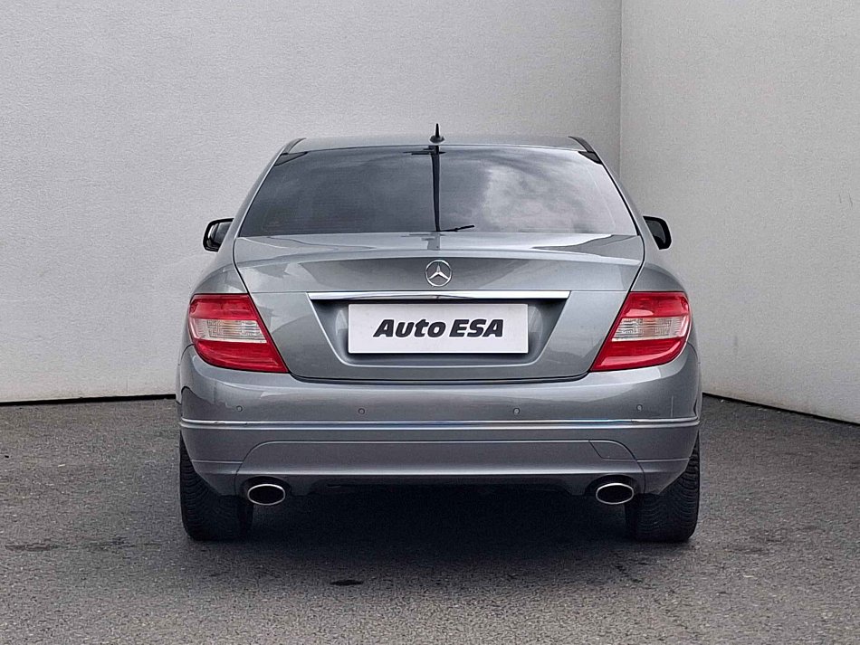 Mercedes-Benz Třída C 2.5i Elegance C230