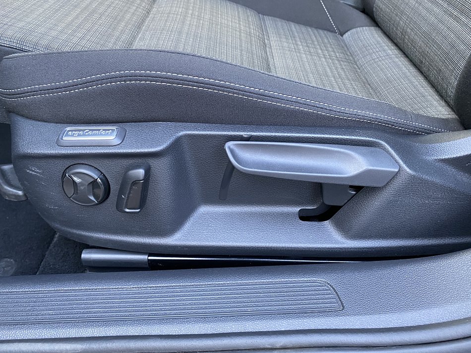 Volkswagen Passat 2.0TDi Business