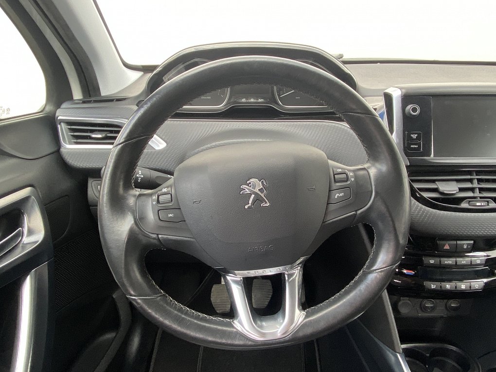 Peugeot 2008 1.6i Allure