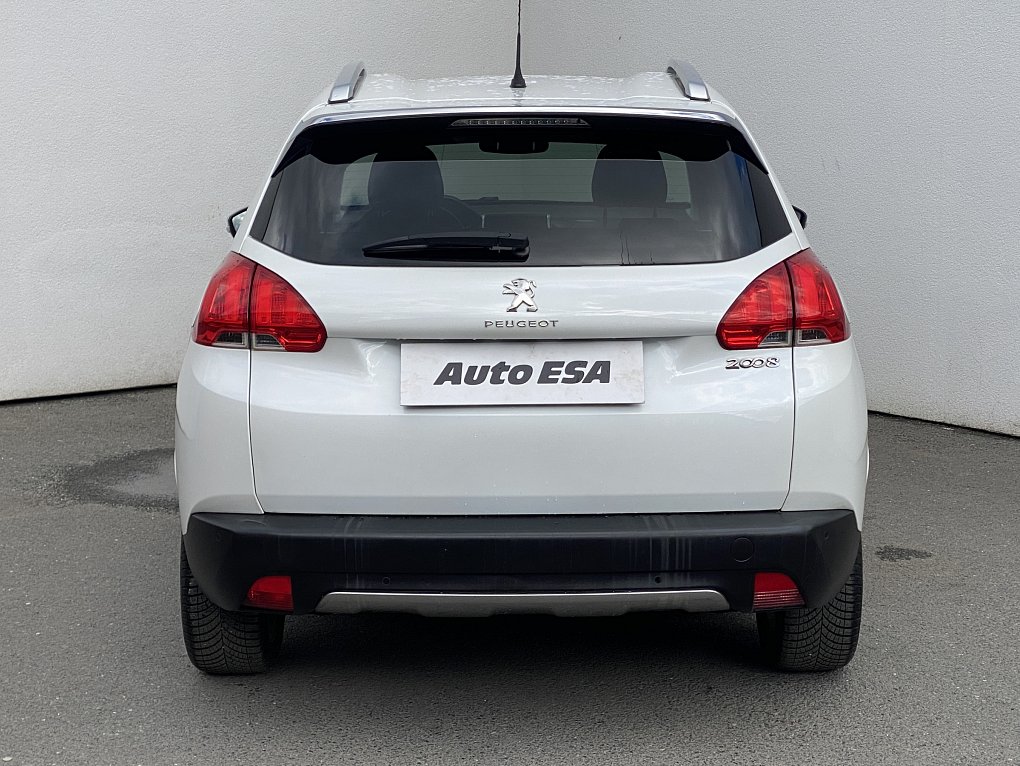 Peugeot 2008 1.6i Allure