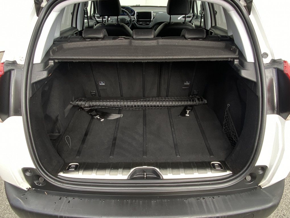 Peugeot 2008 1.6i Allure