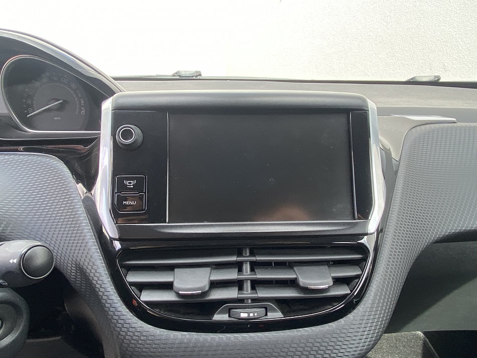 Peugeot 2008 1.6i Allure
