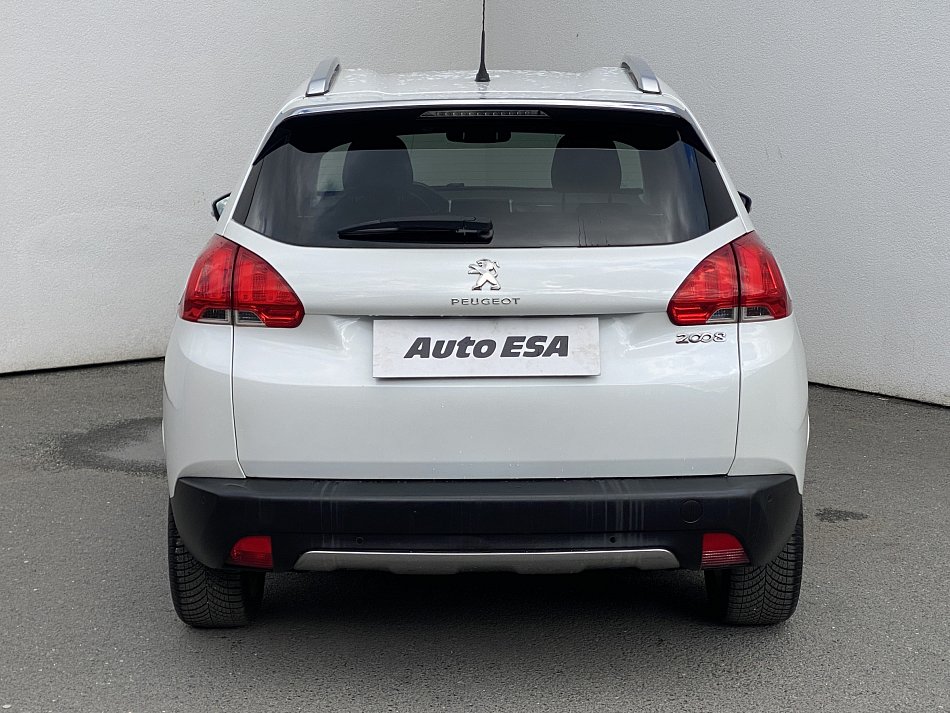Peugeot 2008 1.6i Allure