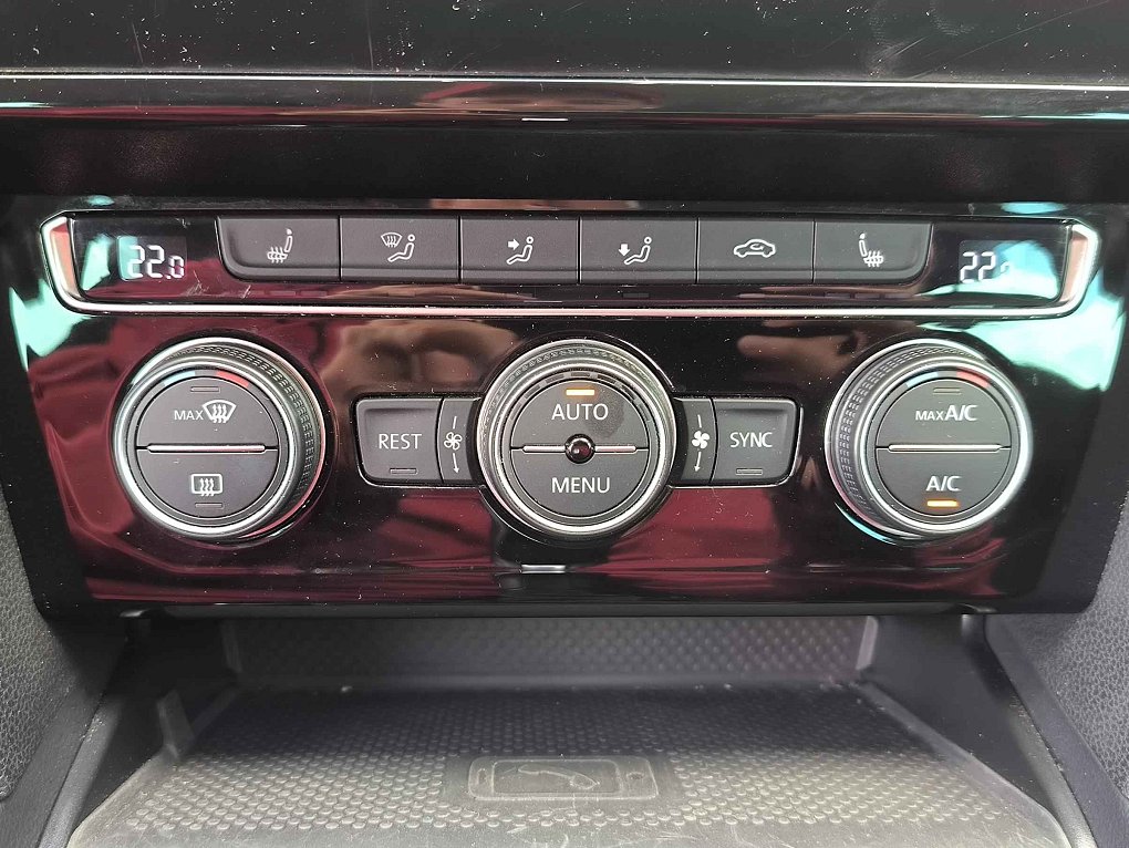 Volkswagen Passat 2.0TDi R-Line