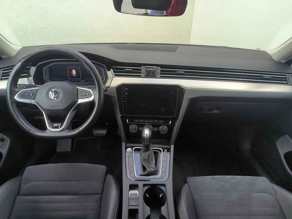 Volkswagen Passat 2.0TDi R-Line