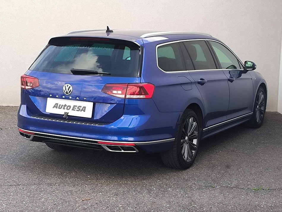 Volkswagen Passat 2.0TDi R-Line