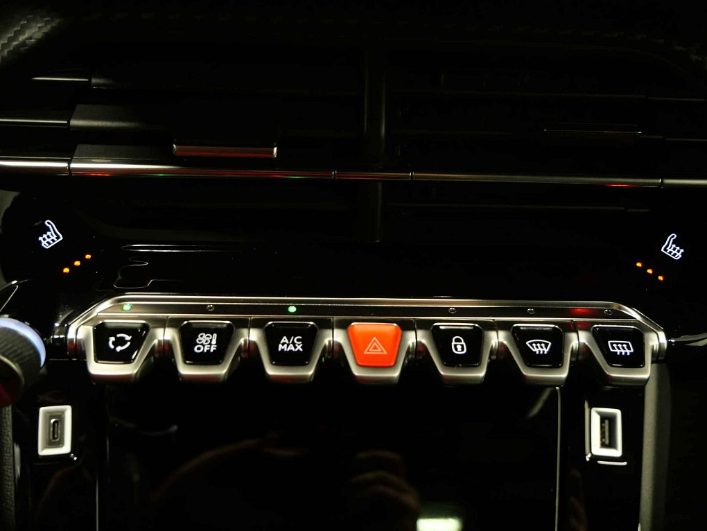 Peugeot 2008 1.5HDI 