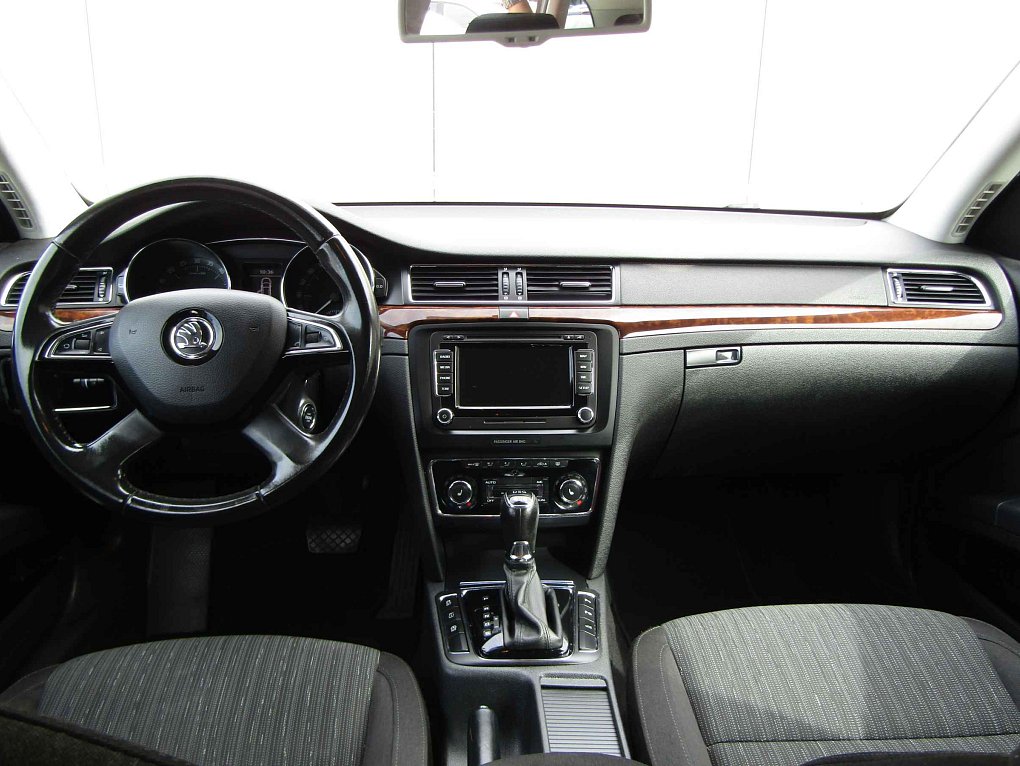 Škoda Superb II 2.0 TDi Elegance 4x4