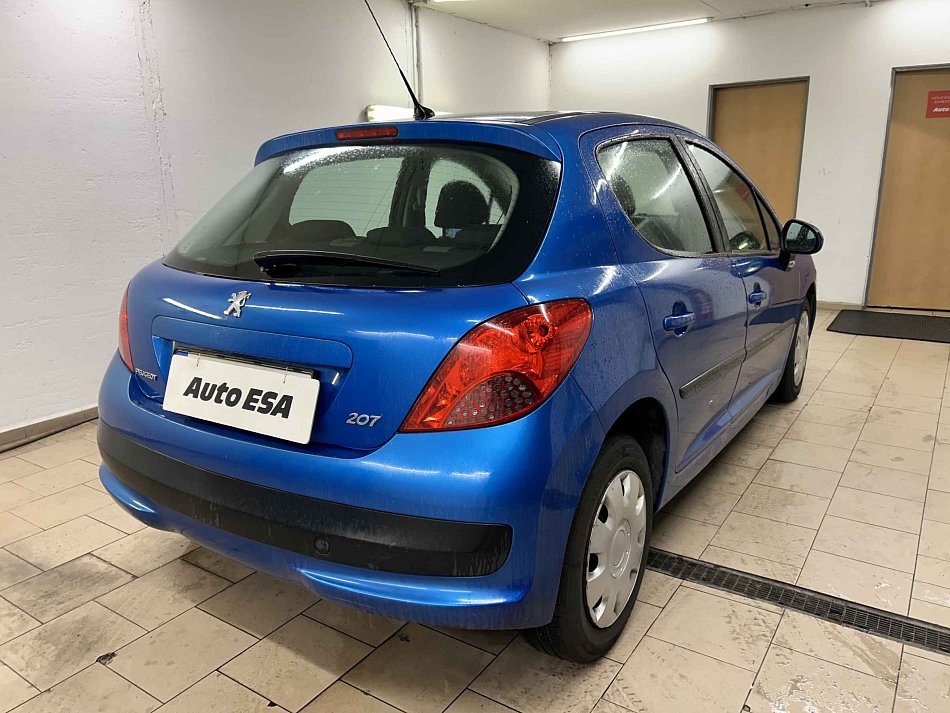 Peugeot 207 1.4 i 