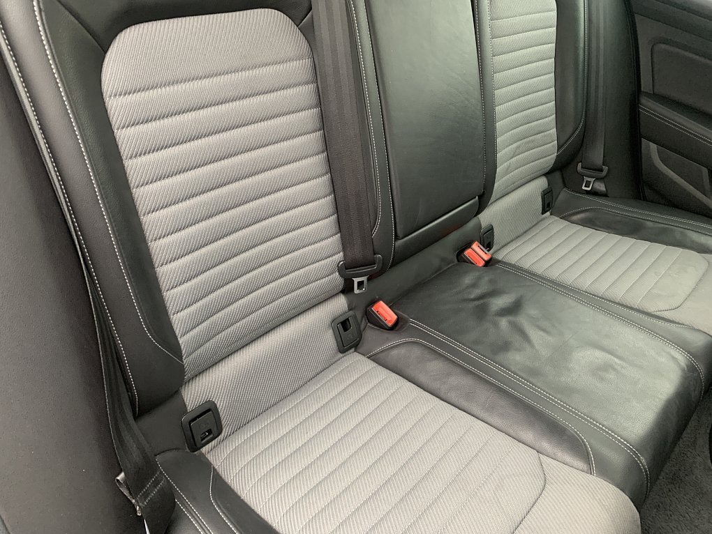 Volkswagen Passat 2.0 TDi R-Line
