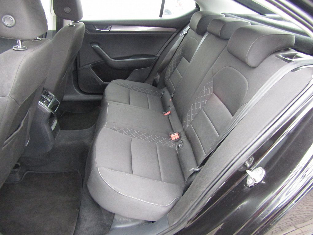 Škoda Superb III 2.0 TDi Active