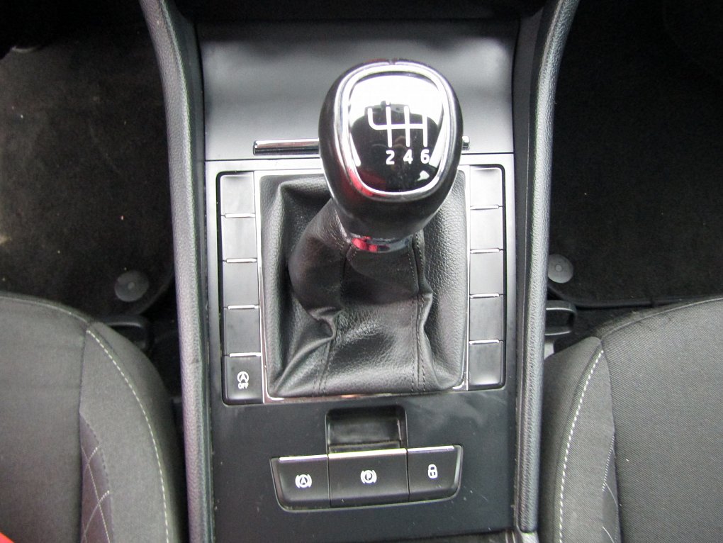Škoda Superb III 2.0 TDi Active