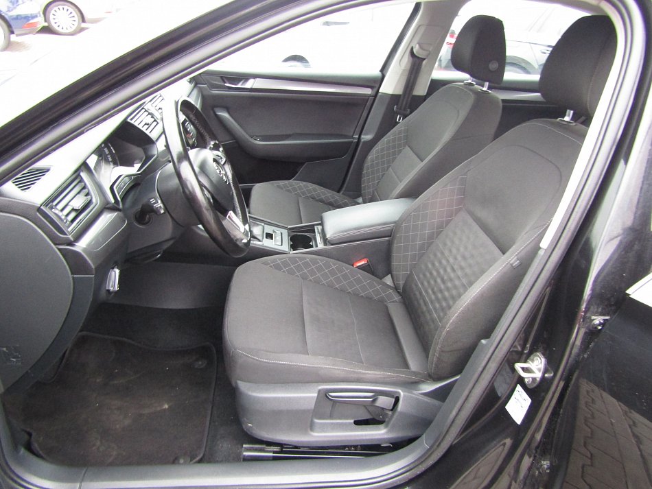 Škoda Superb III 2.0 TDi Active