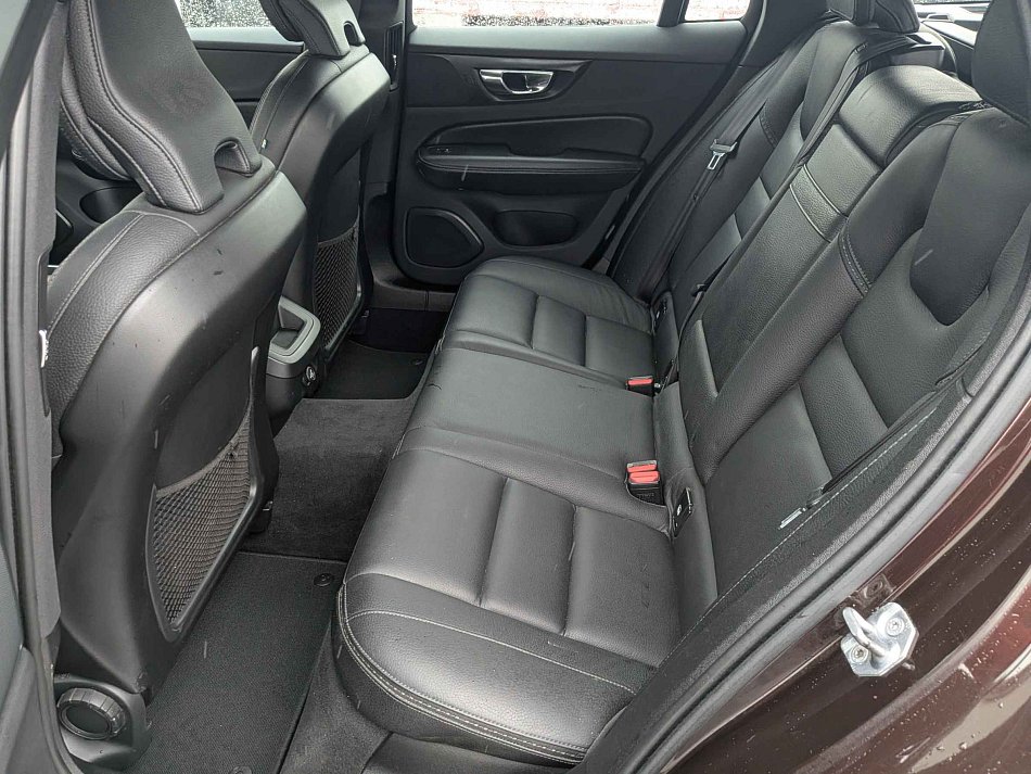 Volvo V60 2.0D Cross Country 4x4