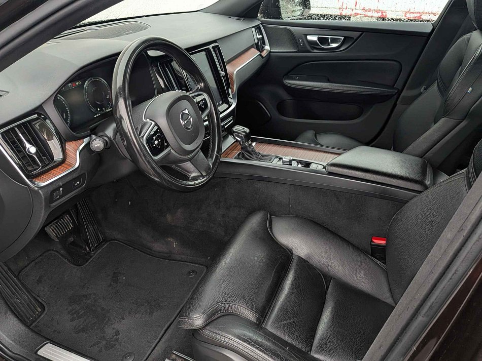 Volvo V60 2.0D Cross Country 4x4