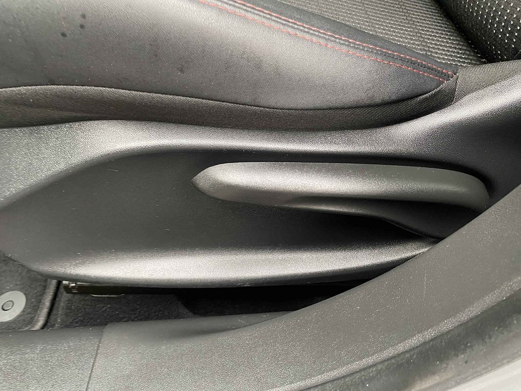 Peugeot 208 1.2 PT GT Line