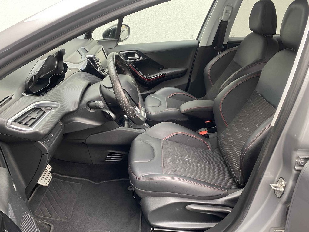 Peugeot 208 1.2 PT GT Line