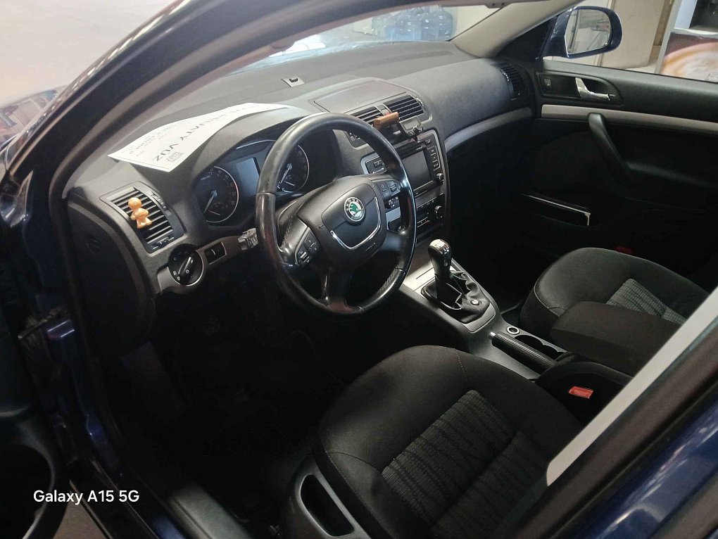 Škoda Octavia II 2.0 TDi Elegance