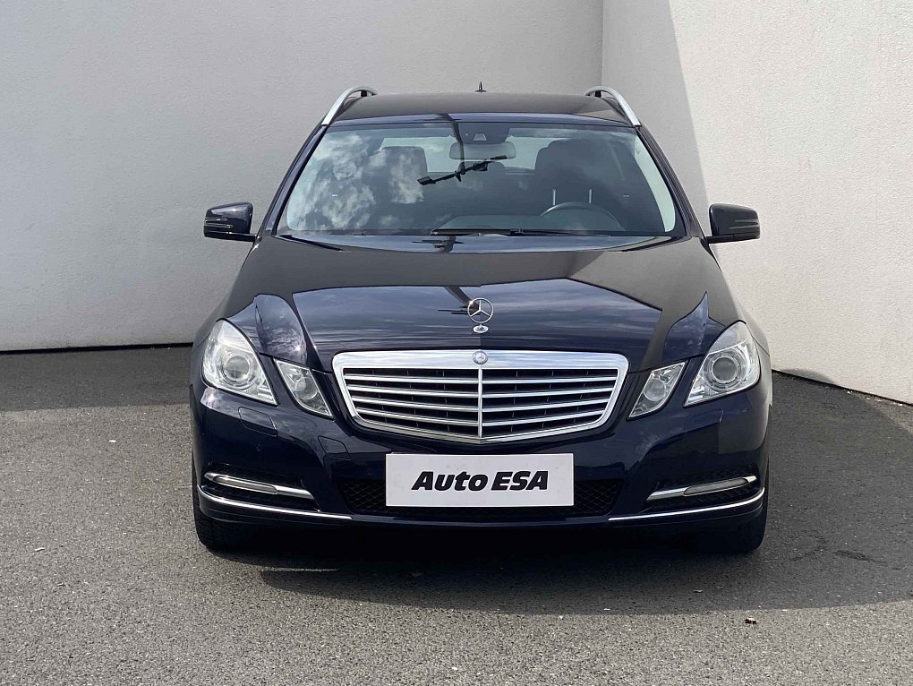 Mercedes-Benz Třída E 2.2 CDi Elegance E250