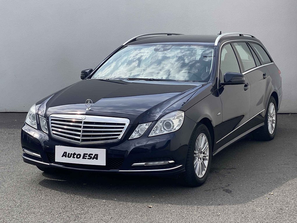 Mercedes-Benz Třída E 2.2 CDi Elegance E250