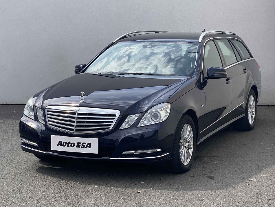 Mercedes-Benz Třída E 2.2 CDi Elegance E250