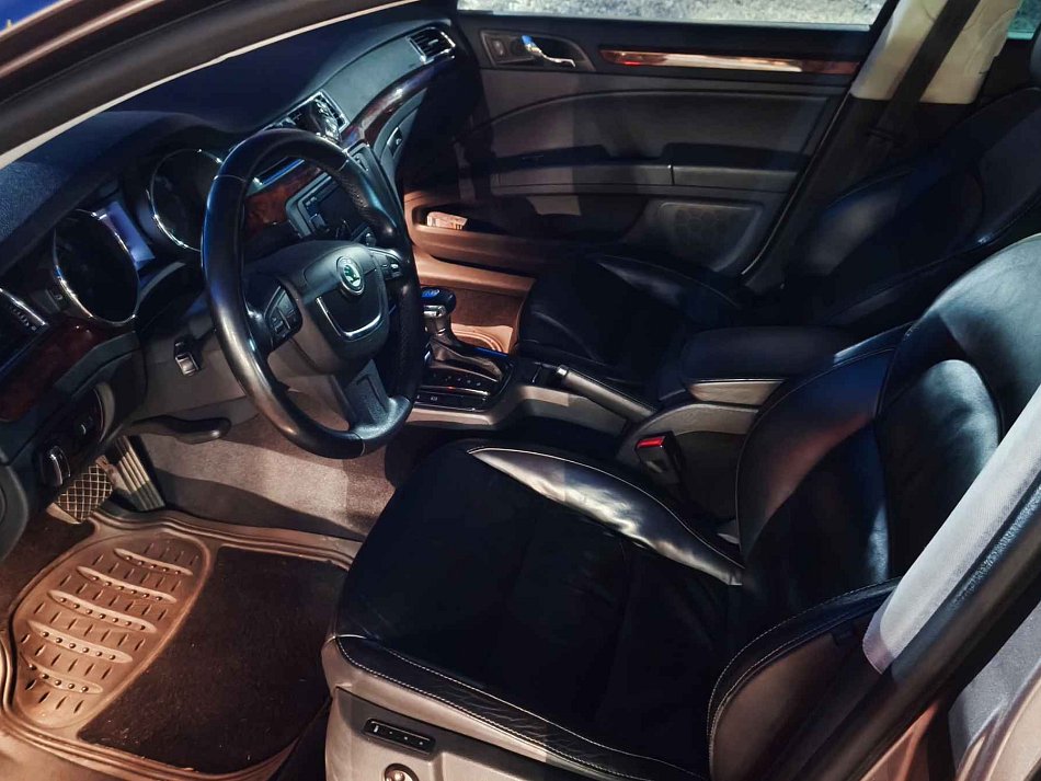 Škoda Superb II 3.6 FSi  4x4