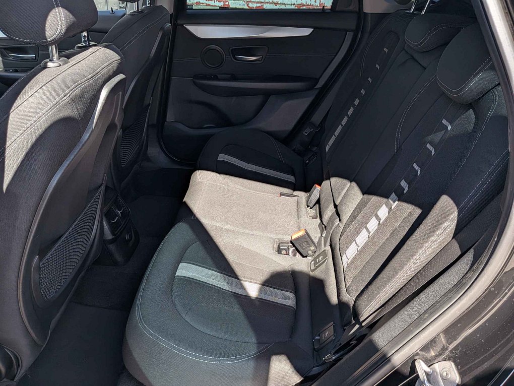 BMW Řada 2 1.5 i  218i