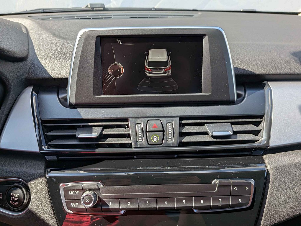 BMW Řada 2 1.5 i  218i