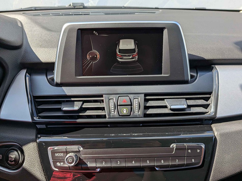 BMW Řada 2 1.5 i  218i