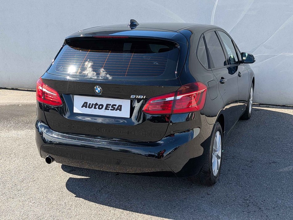BMW Řada 2 1.5 i  218i