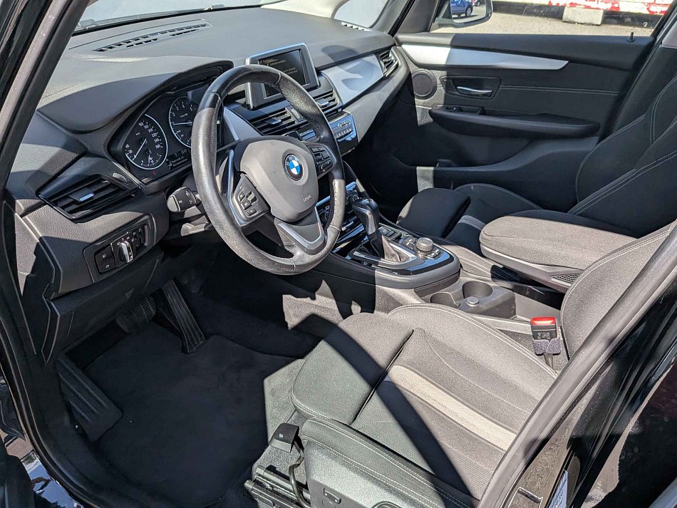 BMW Řada 2 1.5 i  218i