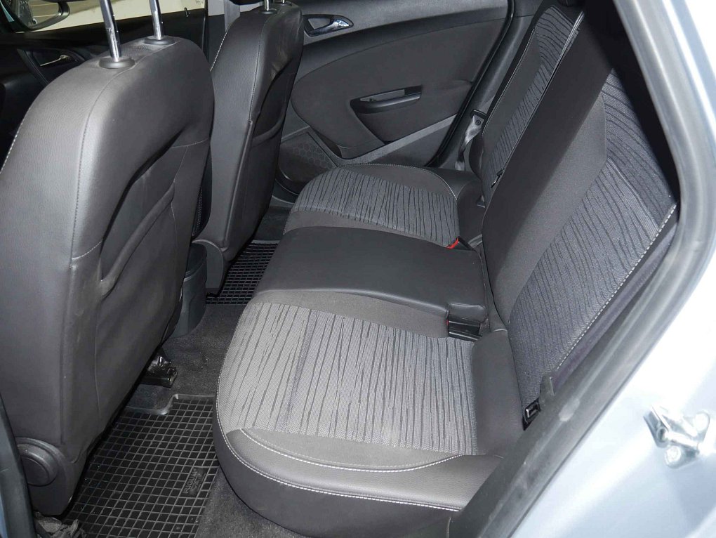 Opel Astra 1.6CDTi 
