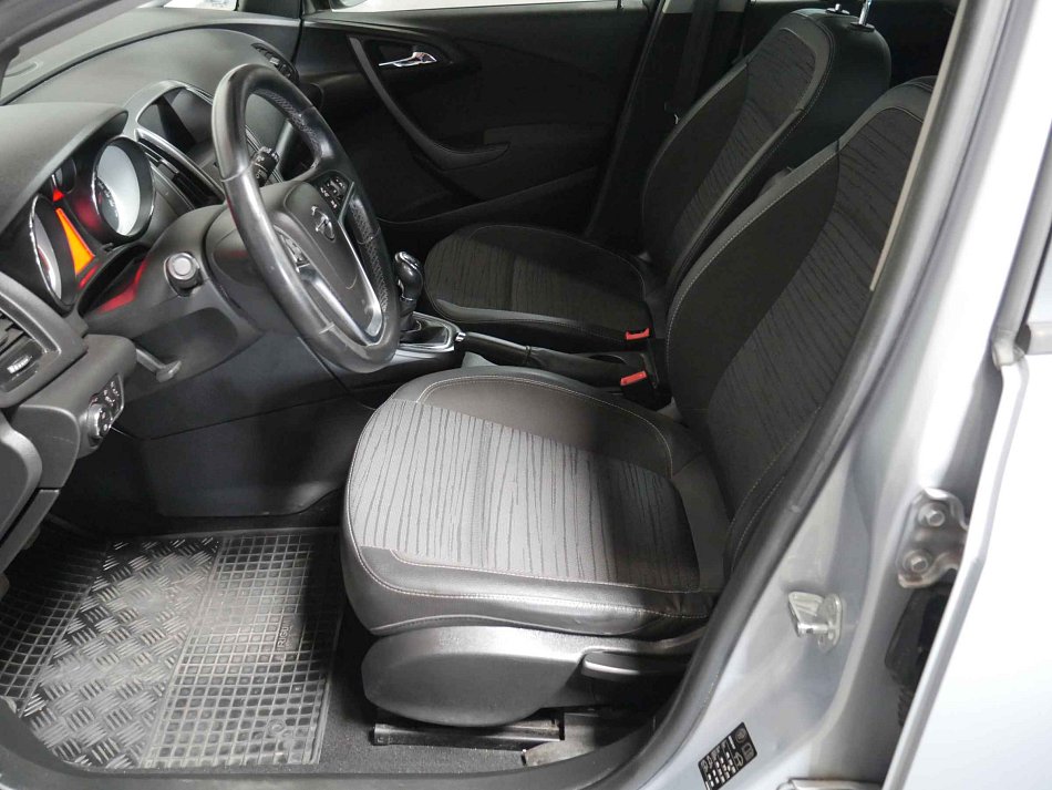 Opel Astra 1.6CDTi 