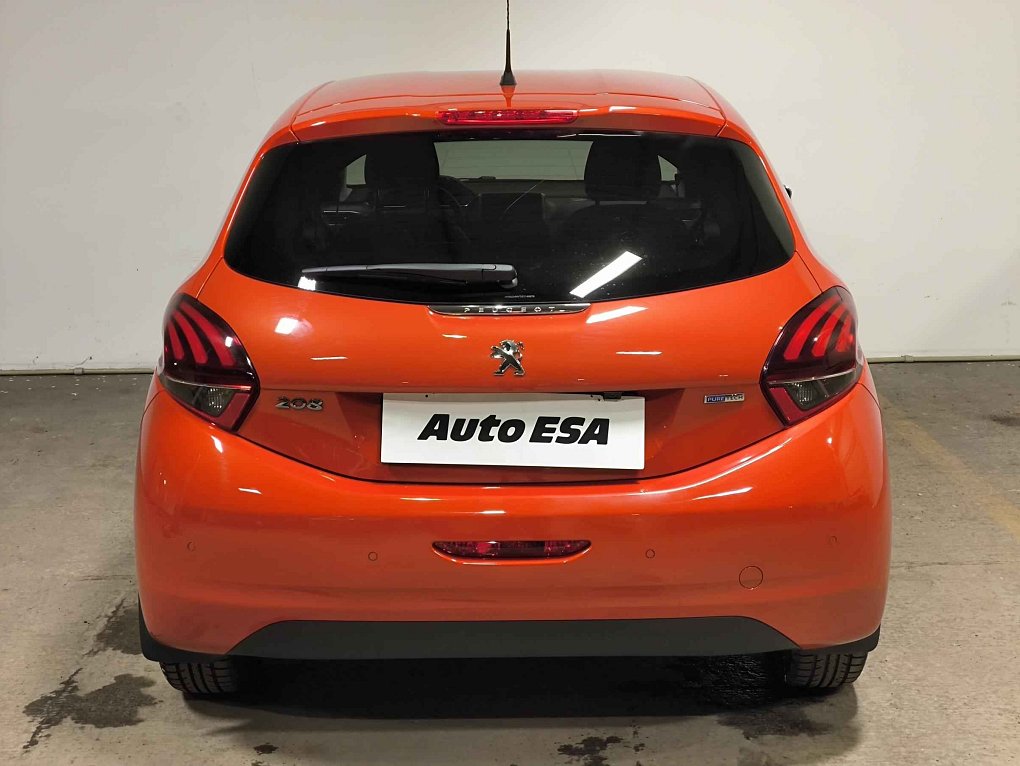 Peugeot 208 1.2i 