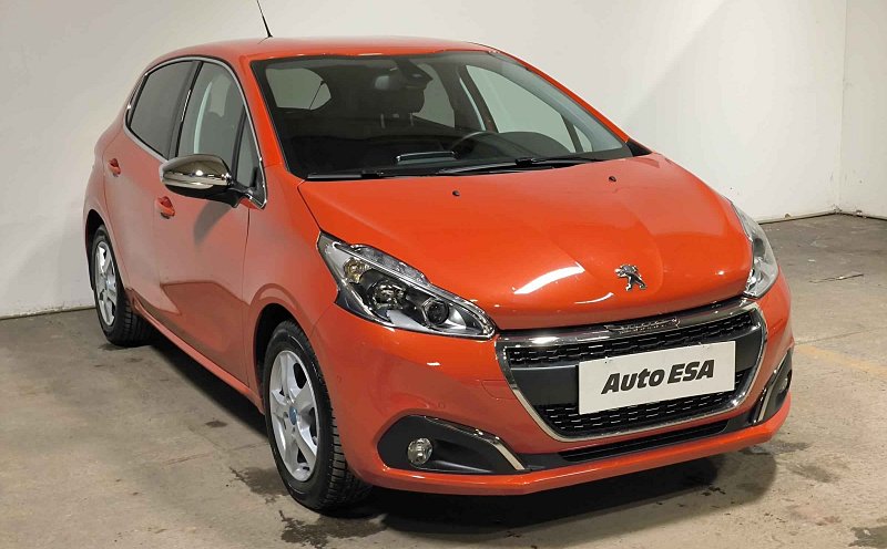 Peugeot 208 1.2i 