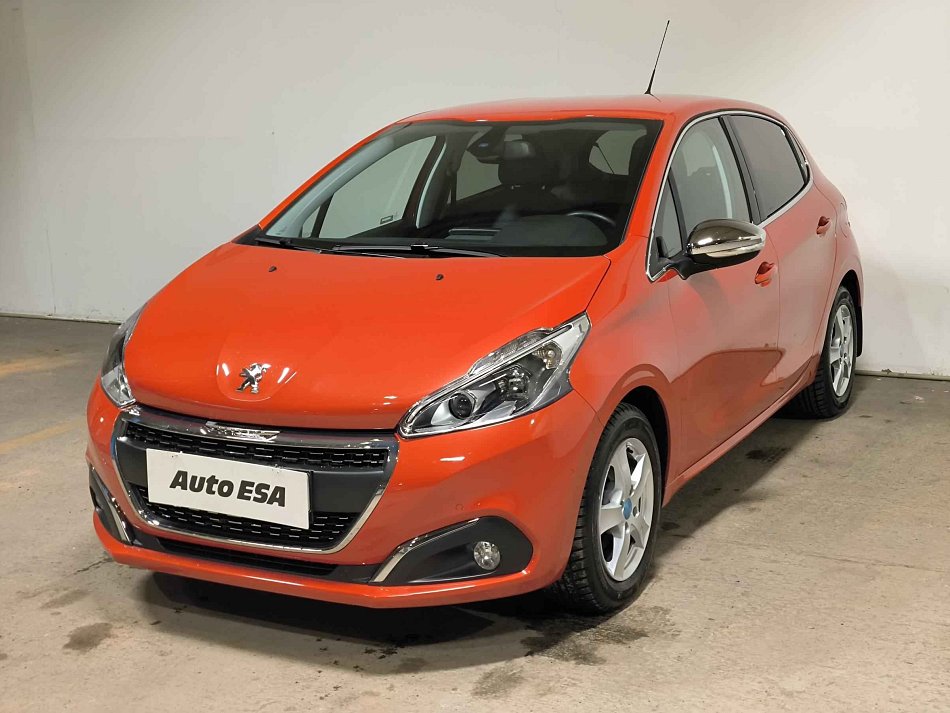 Peugeot 208 1.2i 