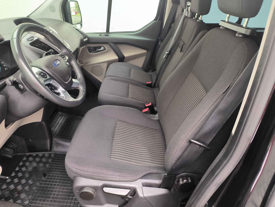 Ford Tourneo Custom 2.2TDCi Trend L2 9míst