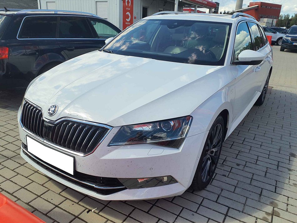 Škoda Superb III 2.0TSi  4x4