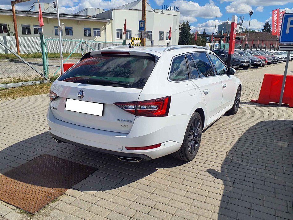 Škoda Superb III 2.0TSi  4x4