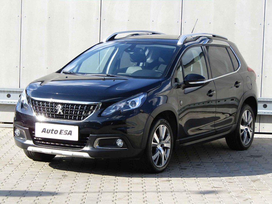 Peugeot 2008 1.2PT Crossway