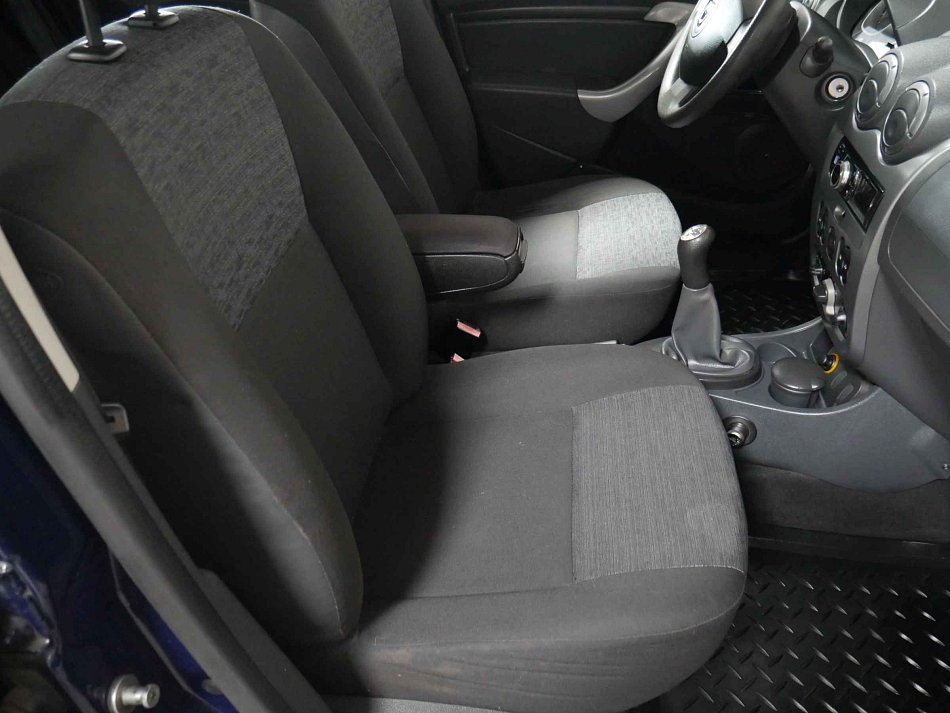 Dacia Duster 1.6i 