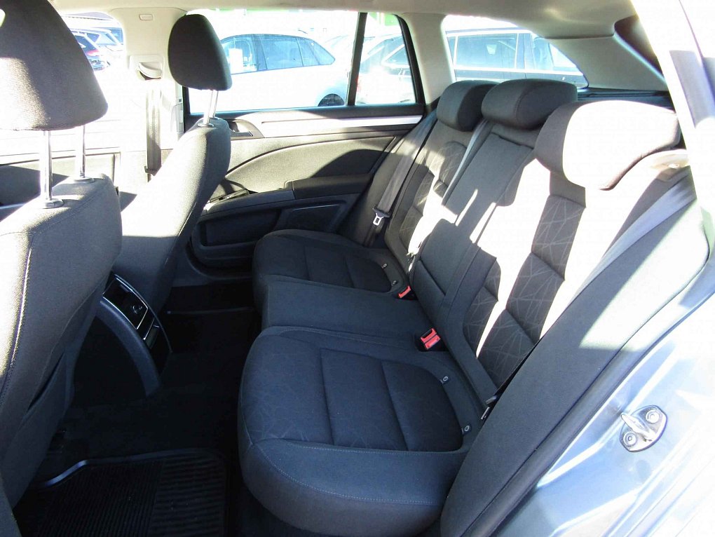 Škoda Superb II 2.0 TDi Ambition