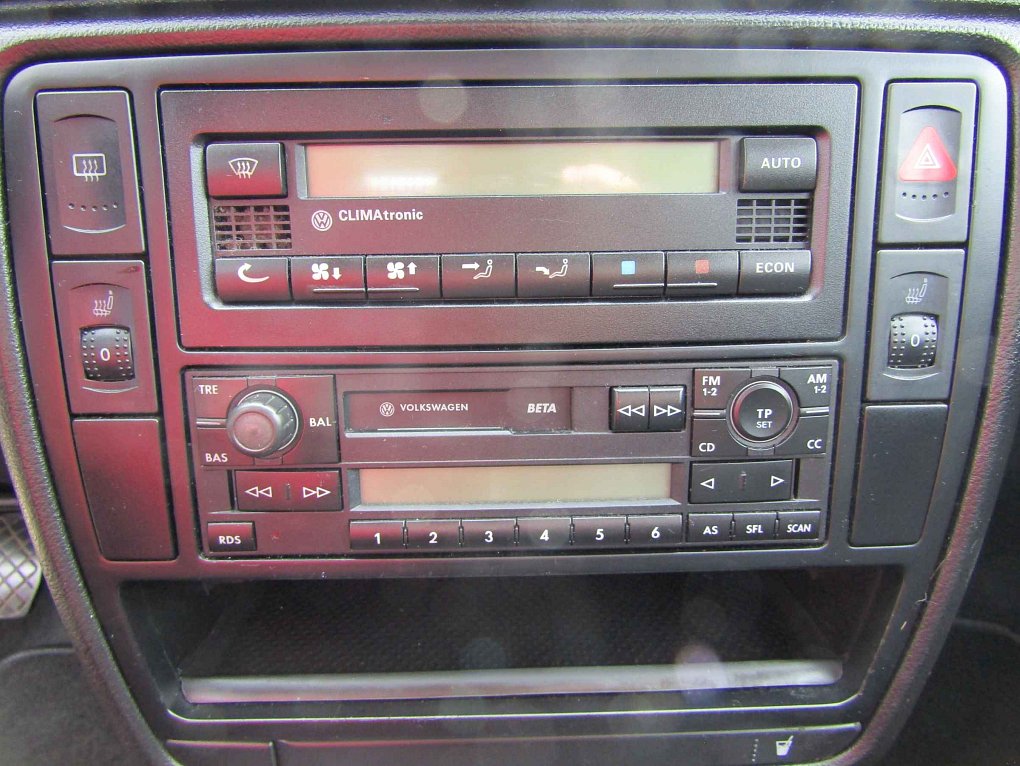 Volkswagen Passat 1.6 i 