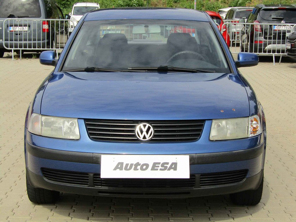 Volkswagen Passat 1.6 i 