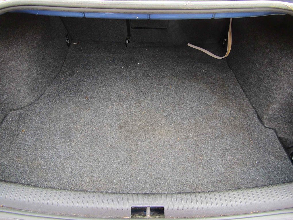 Volkswagen Passat 1.6 i 