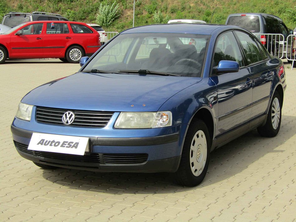 Volkswagen Passat 1.6 i 