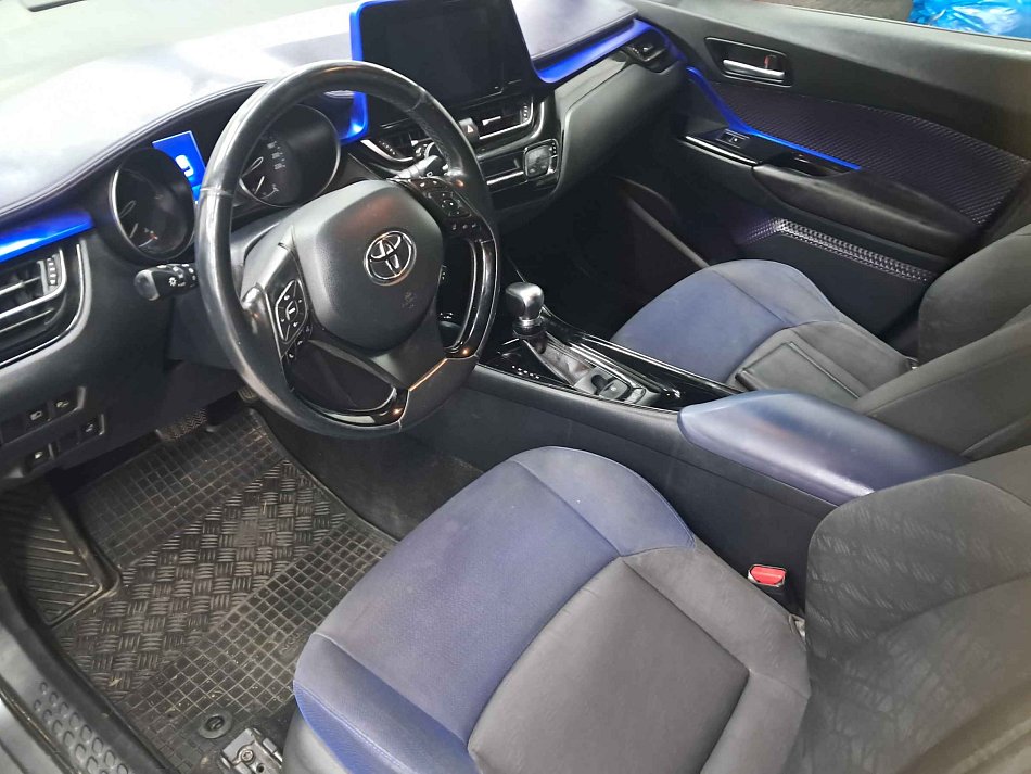 Toyota C-HR 1.8 Hybrid 