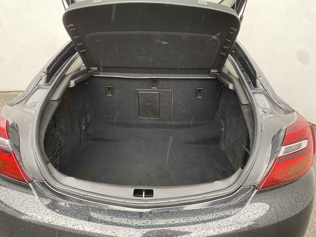 Opel Insignia 1.6CDTi 