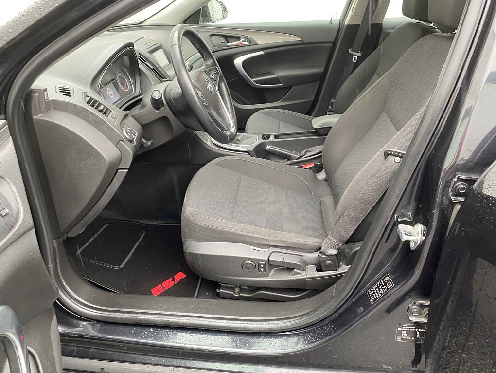 Opel Insignia 1.6CDTi 